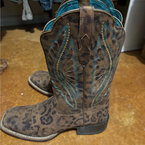 Women’s Ariat Boots - Size 8 - Square Toe Leopard and Turquoise - Picture 4 of 9